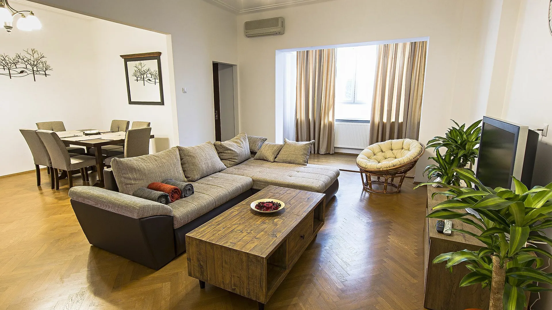 בוקרשט Athenee Residence 1