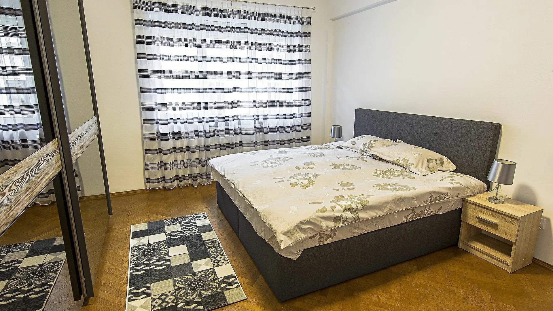 בוקרשט Athenee Residence 1